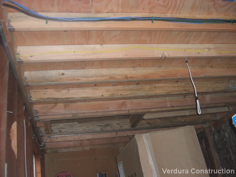 VC-320-100-0079.jpg
